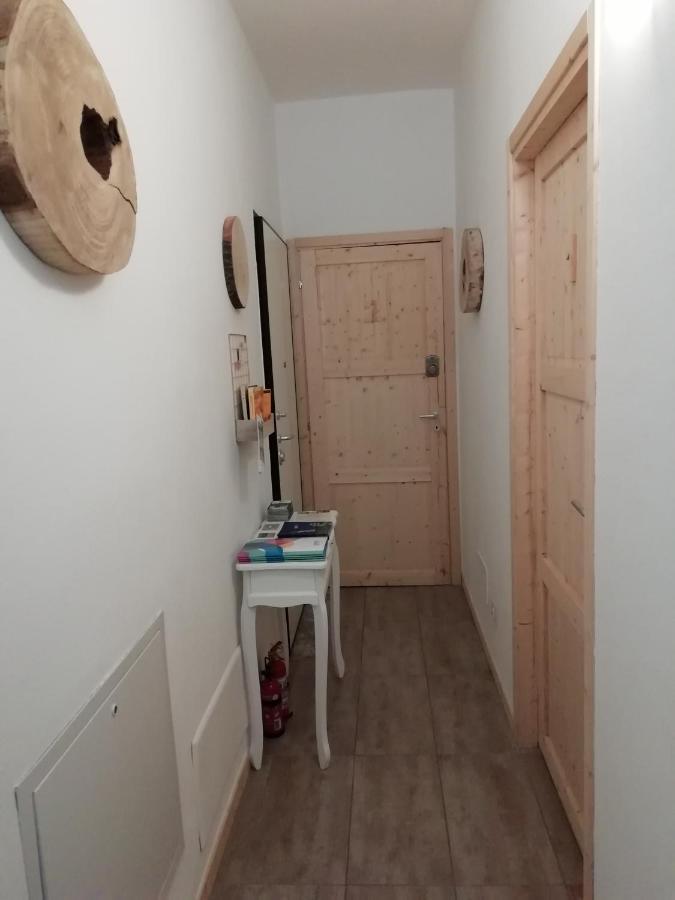 לינה וארוחת בוקר Cantù Casa Maria מראה חיצוני תמונה